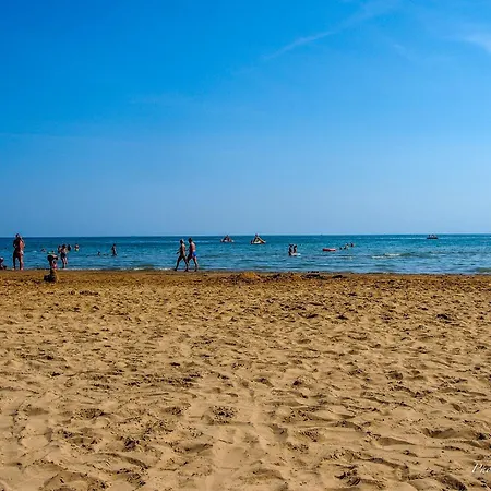 Enjoy The Sea From Our Relaxing Flat * Μπιμπιόνε