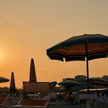 Enjoy The Sea From Our Relaxing Flat