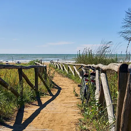 Enjoy The Sea From Our Relaxing Flat * Бибионе