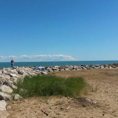 Апартаменты Enjoy The Sea From Our Relaxing Flat Бибионе