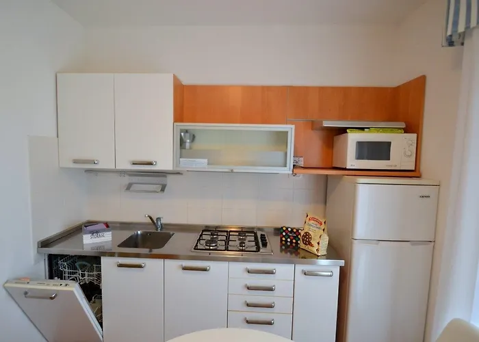 Enjoy The Sea From Our Relaxing Flat *